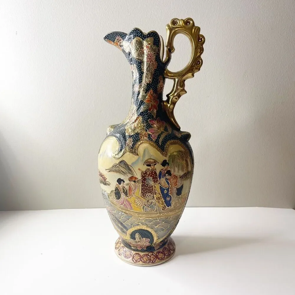 Vintage Satsuma Vase Pitcher Gold Handle 20th Century Chinoiserie Hand Painted‎